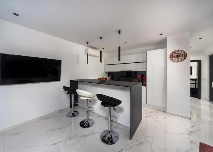 Royal House 2 * Пашман