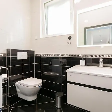 Royal House 2 Villa Pašman