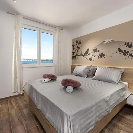 Royal House 2 Pašman