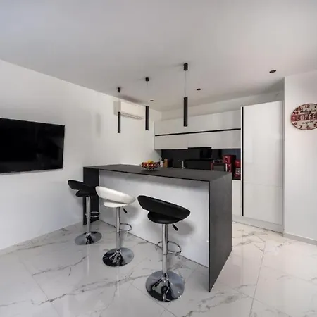 Royal House 2 * Пашман