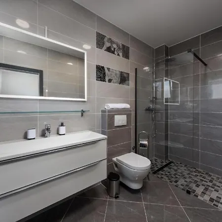 Royal House 2 Villa Pašman